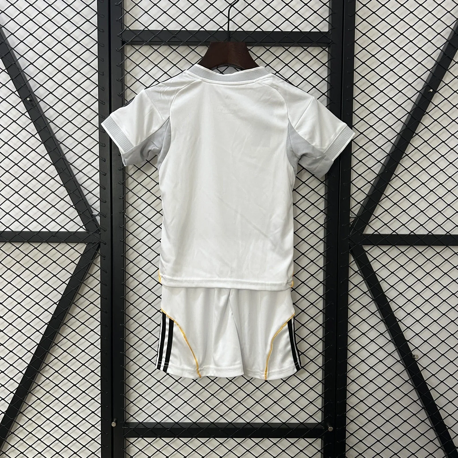 25/26 Ensemble Enfant Real Madrid - Image 2