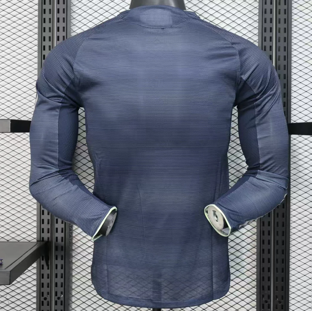 25/26 Maillot Real Madrid Extérieur player Manches Longues - Image 2
