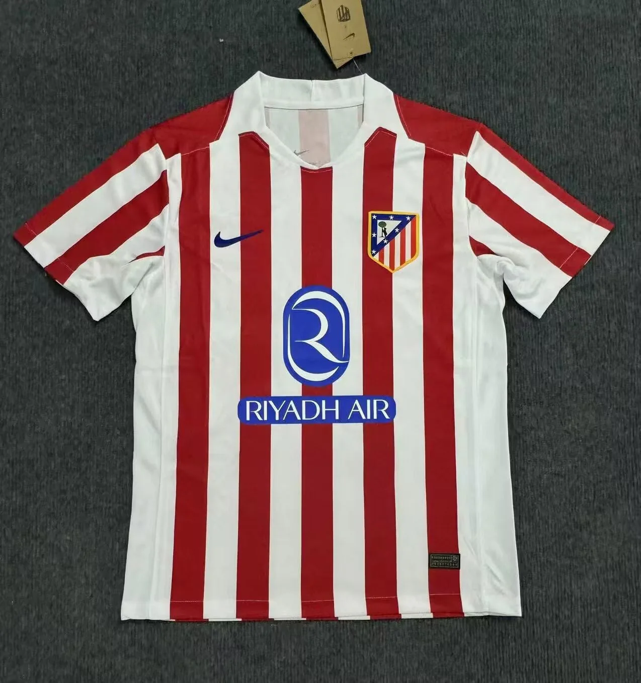 Maillot 25/26 Atlético Madrid Domicile - Image 3