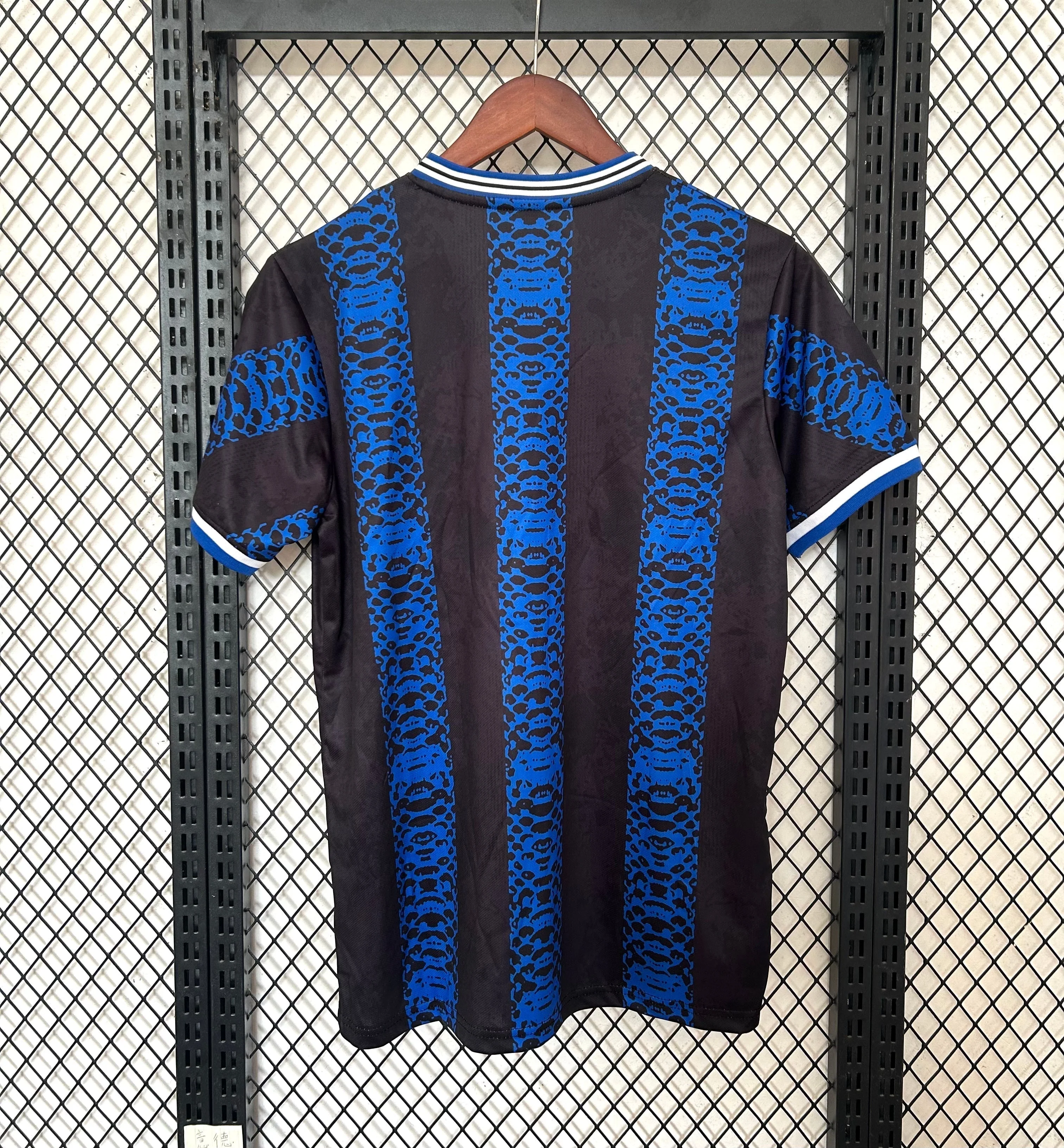Maillot 24/25 Inter Milan Spécial Serpent - Image 2