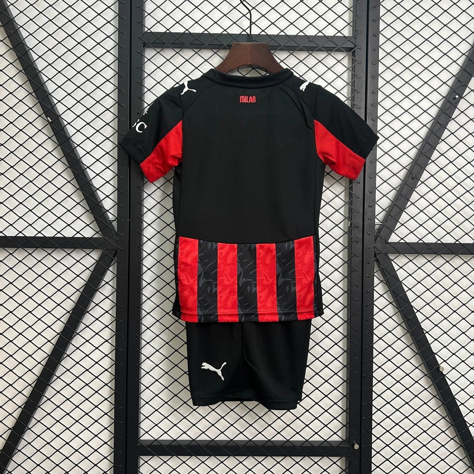 Maillot 25-26 AC Milan Domicile - Image 2