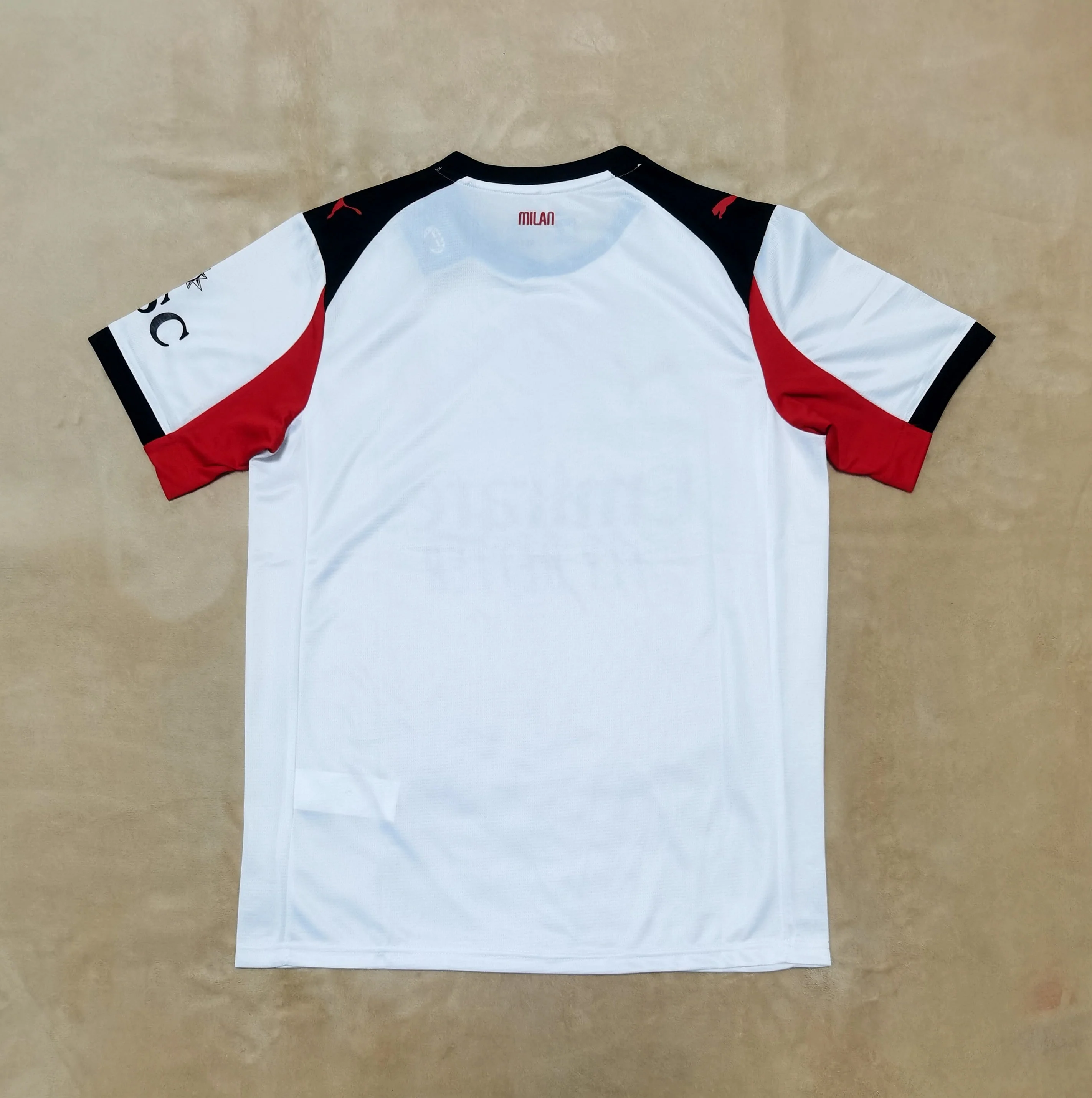 Maillot 25/26 AC Milan Extérieur - Image 4